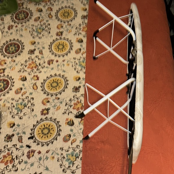 Folding/Table Top Ironing Board - Picture 6 of 13